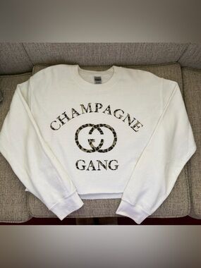 Gildan White Crewneck Sweatshirt with Leopard Print Graphic